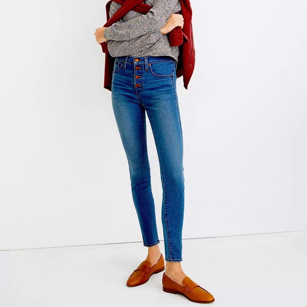 10" High-Rise Skinny Jeans in Dewitt Wash: Button-Front Denim Edition | Size 26